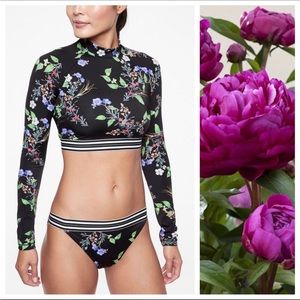 NWT Athleta Gold Coast Floral Crop Rashguard